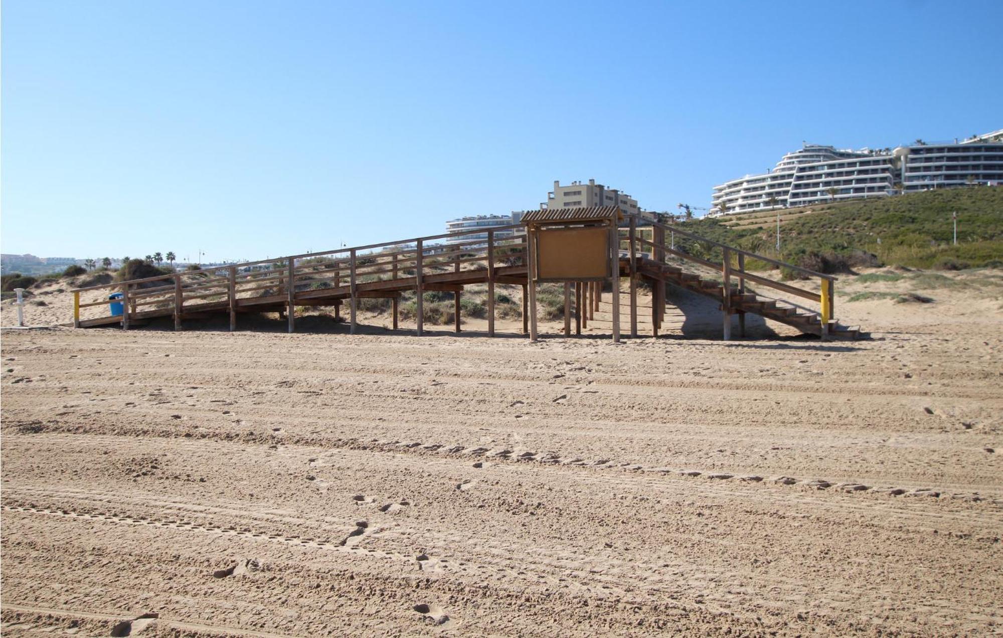 Beach Front Apartment In Los Arenales Del Sol Buitenkant foto